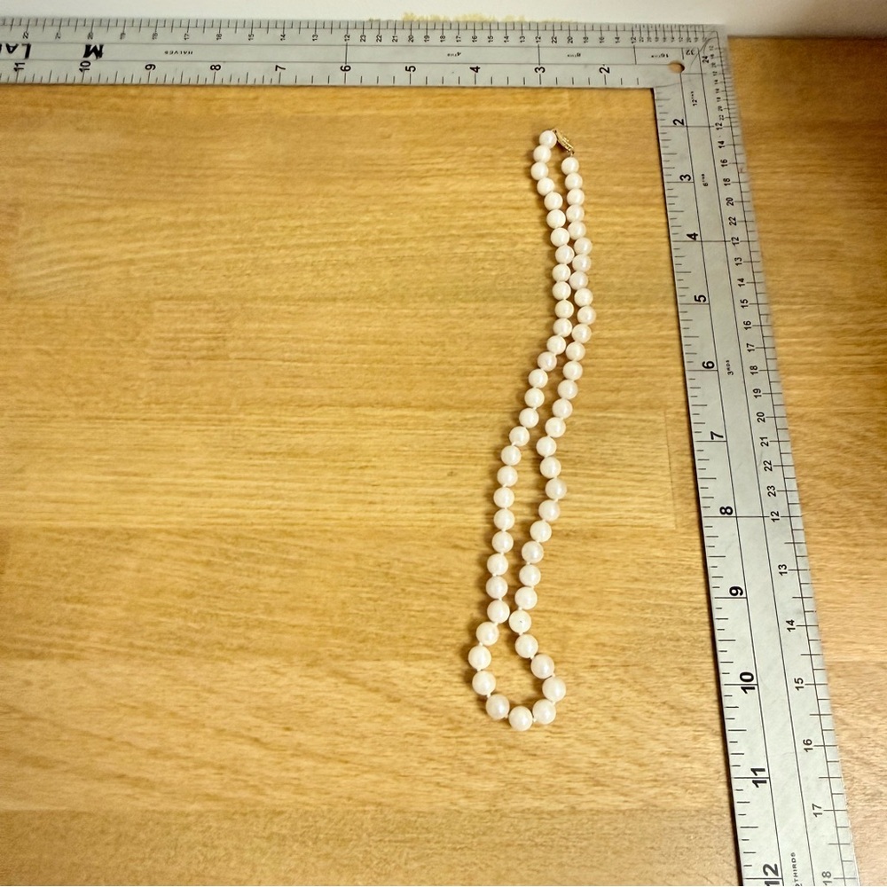 14k IPS marked clasp white pearl necklace vintage - Picture 5 of 5